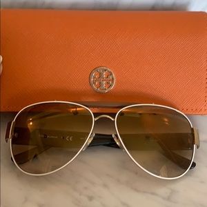 Tory Burch Aviator sunglasses with case